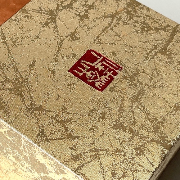 Large Japanese Gold Foil Red Satin Storage Box - Picture 7 of 7